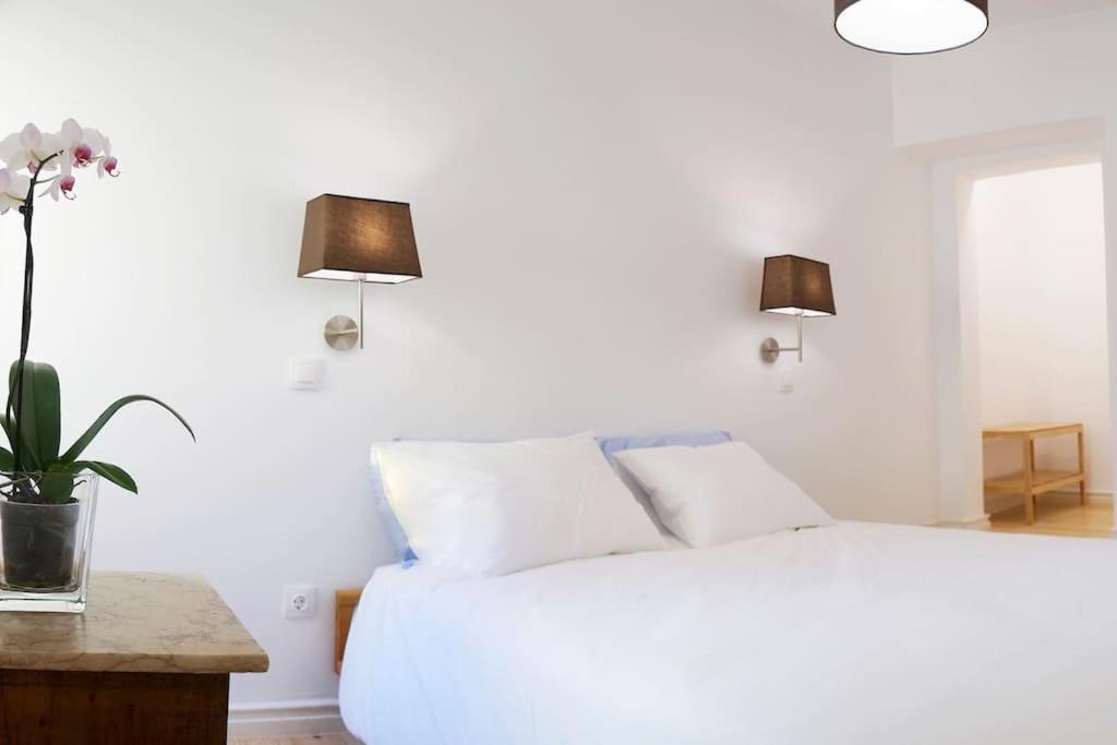 Two Bedroom Apt In Historic Location! Close To The River Lisbon Exterior photo